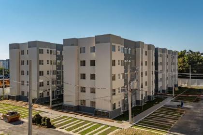 Apartamento Para Alugar com 02 quartos a 250 metros da rodovia Washington Luiz em Duque De Caxias