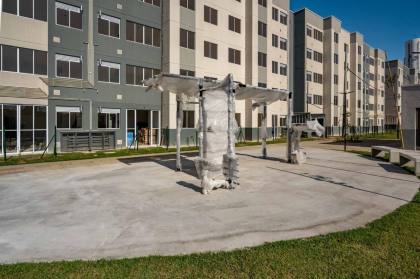 Apartamento Para Alugar com 02 quartos a 250 metros da rodovia Washington Luiz em Duque De Caxias