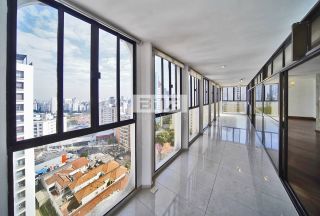 APARTAMENTO NO PARAÍSO ... LINDO !!!