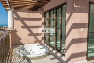 Linda Cobertura à 615 metros da praia - Venda