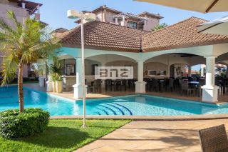 Linda Cobertura à 615 metros da praia - Venda