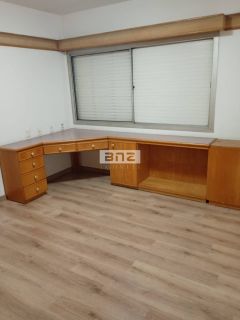 Amplo apartamento nos Jardins - 3 dormitórios - 1 suíte - 2 vagas