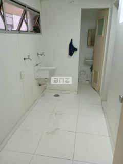 Amplo apartamento nos Jardins - 3 dormitórios - 1 suíte - 2 vagas