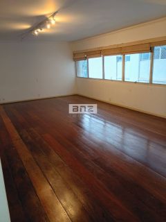 Amplo apartamento nos Jardins - 3 dormitórios - 1 suíte - 2 vagas