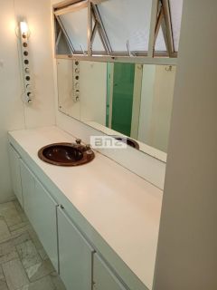 Amplo apartamento nos Jardins - 3 dormitórios - 1 suíte - 2 vagas