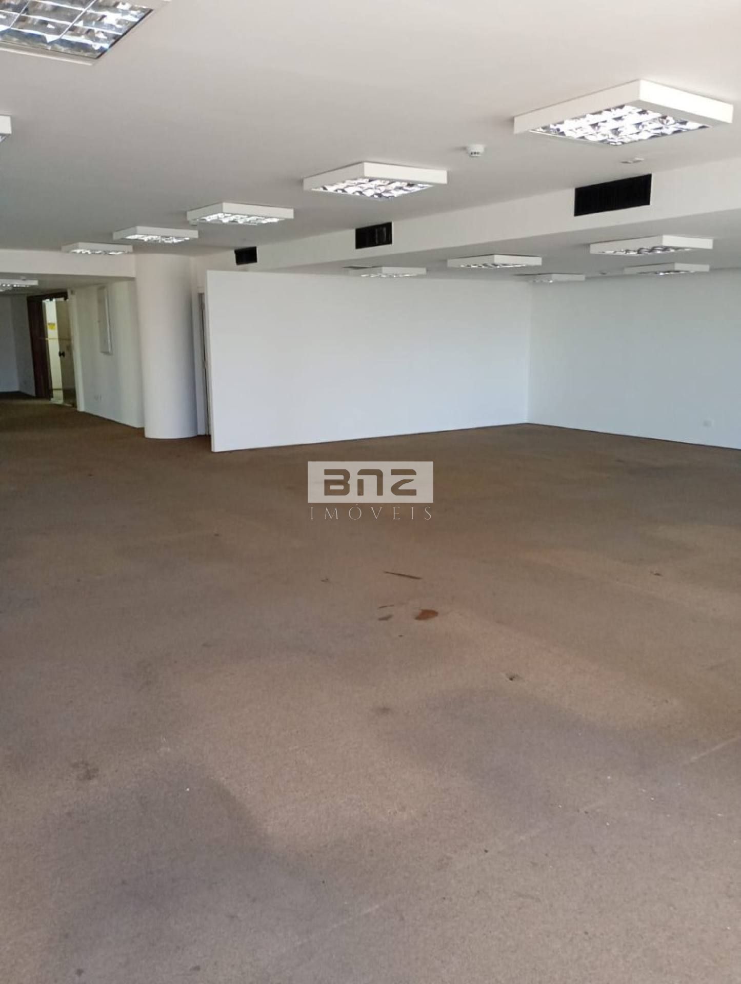 Conjunto Comercial no Centro Histórico de São Paulo - VENDA