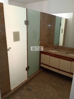 Conjunto Comercial no Centro Histórico de São Paulo - VENDA