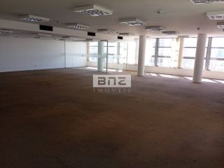 Conjunto Comercial no Centro Histórico de São Paulo - VENDA