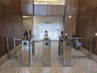 CONJUNTO COMERCIAL NA REGIÃO DO JARDIM AMÉRICA