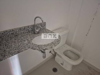 CONJUNTO COMERCIAL NA REGIÃO DO JARDIM AMÉRICA