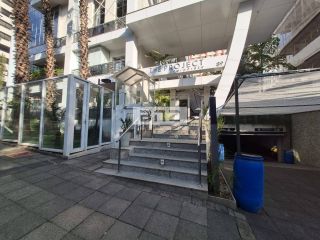 CONJUNTO COMERCIAL NA REGIÃO DO JARDIM AMÉRICA