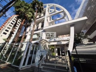 CONJUNTO COMERCIAL NA REGIÃO DO JARDIM AMÉRICA