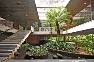 CASA COM TERRENO DE 3.100M² NA REGIÃO DA CIDADE JARDIM