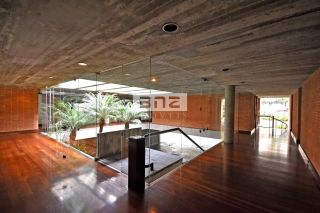 CASA COM TERRENO DE 3.100M² NA REGIÃO DA CIDADE JARDIM