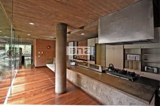 CASA COM TERRENO DE 3.100M² NA REGIÃO DA CIDADE JARDIM