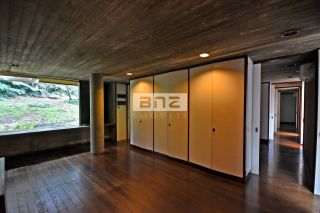 CASA COM TERRENO DE 3.100M² NA REGIÃO DA CIDADE JARDIM