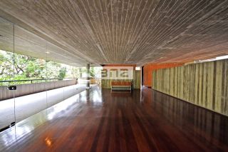 CASA COM TERRENO DE 3.100M² NA REGIÃO DA CIDADE JARDIM