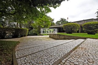 CASA COM TERRENO DE 3.100M² NA REGIÃO DA CIDADE JARDIM