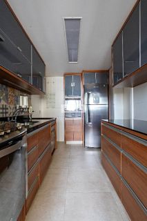 APARTAMENTO MOBILIADO E EQUIPADO DE 3 DORMITÓRIOS E 2 VAGAS - VENDA