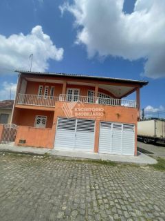 ? Conjunto Arnaldo Garcez – próximo à estação