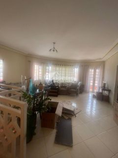 ? Conjunto Arnaldo Garcez – próximo à estação