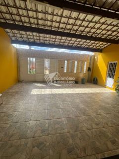 Casa de esquina no residencial de Itaporanga