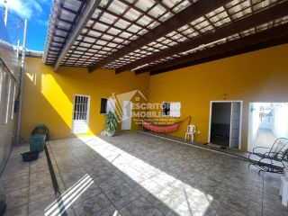 Casa de esquina no residencial de Itaporanga