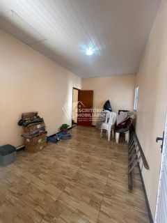 Casa de esquina no residencial de Itaporanga