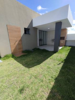 Casa à Venda – Condomínio Padang