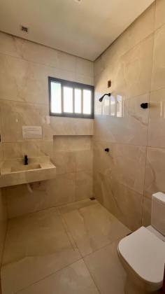 Casa Térrea à Venda – Condomínio Padang