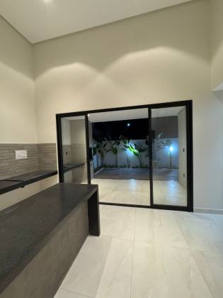 Casa Térrea à Venda – Condomínio Padang