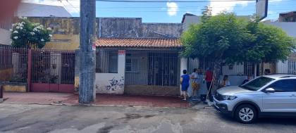 Casa na Av. Maranhão