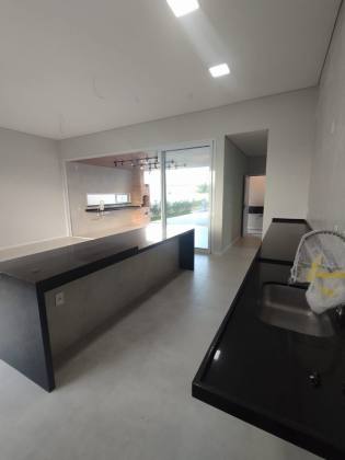 Casa á venda no condomínio Villa Al Mare