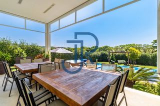 Casa a venda com 4 suites no Residencial Fazenda SerrAzul I em Itupeva/SP