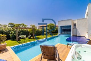 Casa a venda com 4 suites no Residencial Fazenda SerrAzul I em Itupeva/SP