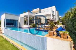 Casa a venda com 4 suites no Residencial Fazenda SerrAzul I em Itupeva/SP