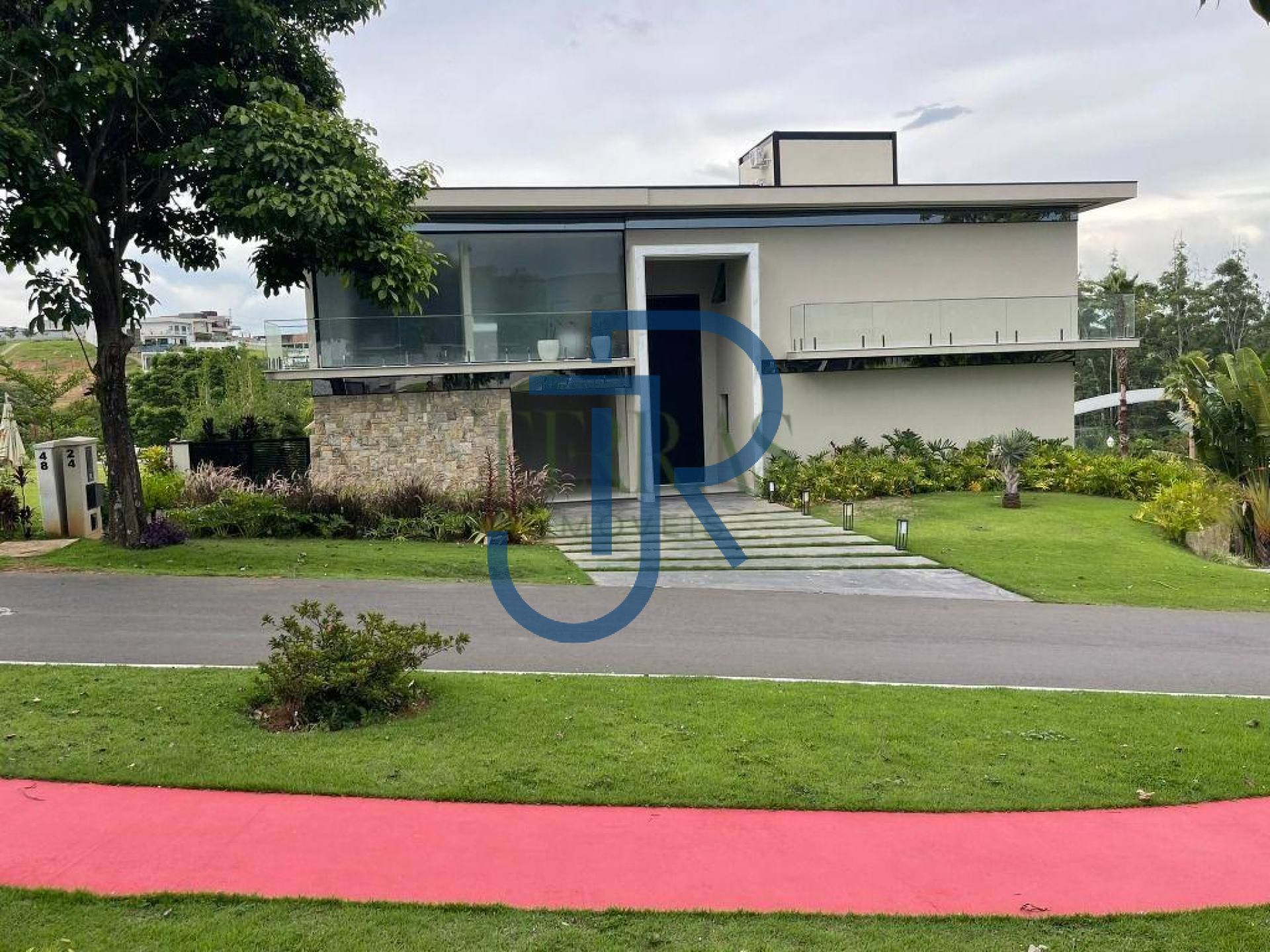 Casa a venda com 5 suites no Residencial Fazenda SerrAzul 1 em Itupeva/SP