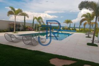 Casa à venda com 4 suítes no Residencial Fazenda SerrAzul I