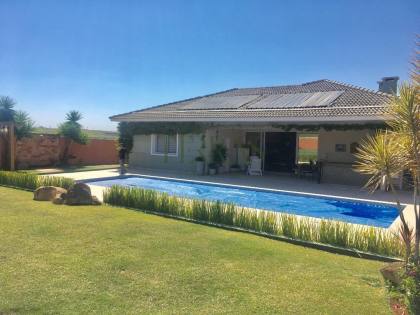 Casa a venda com 4 suites no Residencial Fazenda SerrAzul 1 em Itupeva/SP