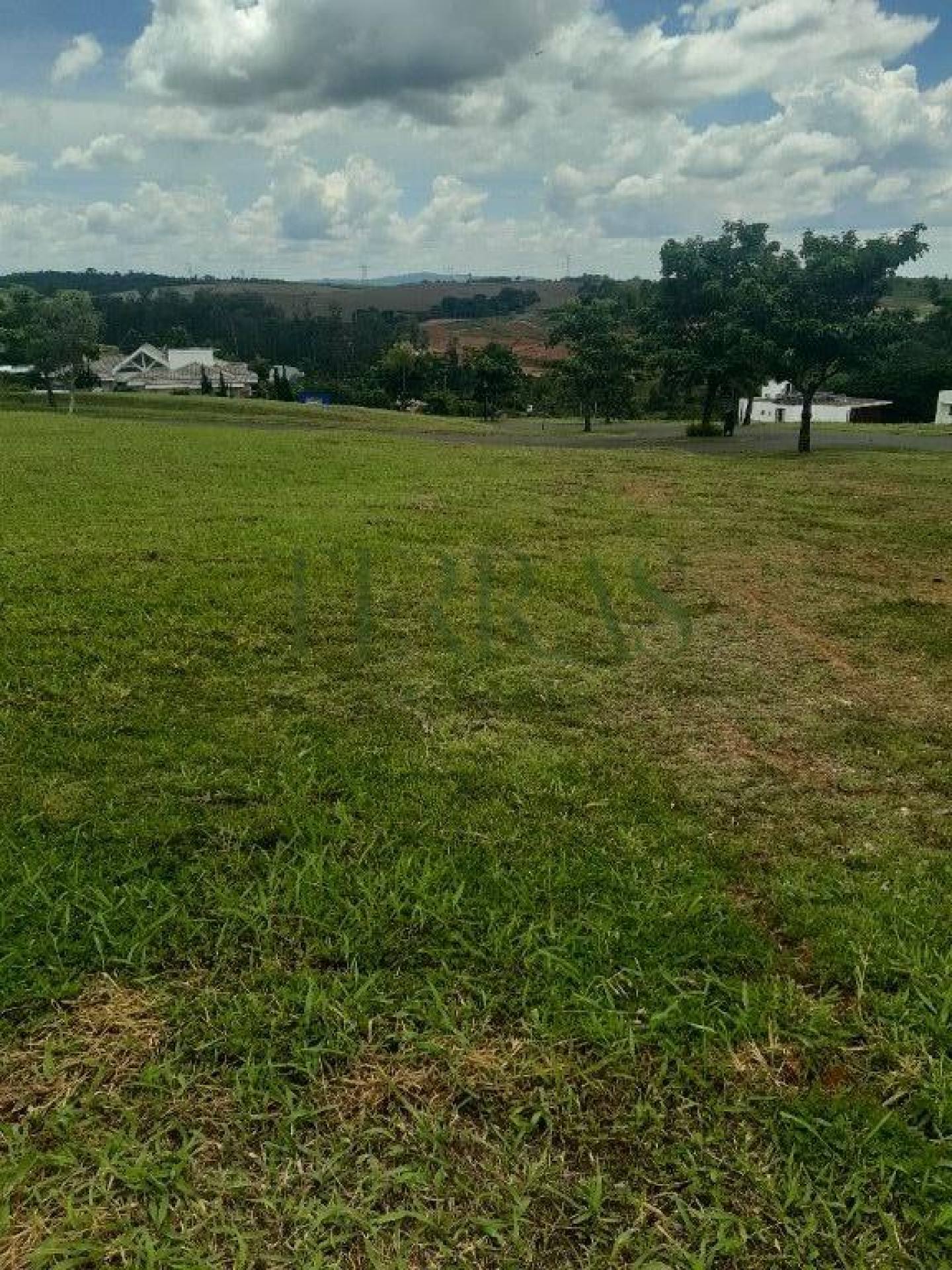 Terreno a venda 1317m² no Residencial Fazenda SerrAzul