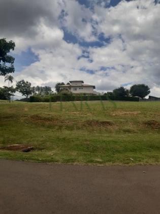 Terreno a venda 1317m² no Residencial Fazenda SerrAzul