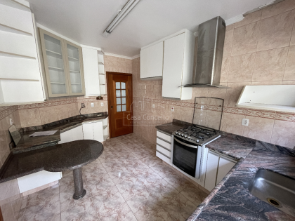 Casa Para Vender com 2 quartos 3 suítes no bairro Jardim Europa em Sorocaba