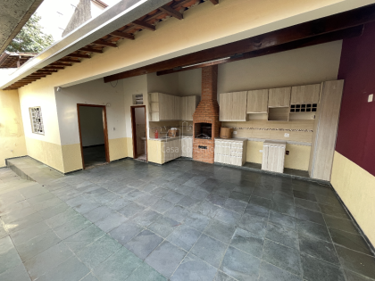 Casa Para Vender com 2 quartos 3 suítes no bairro Jardim Europa em Sorocaba