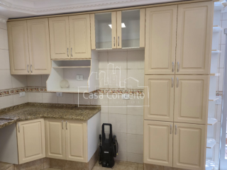 Sobrado Para Vender com 3 quartos 1 suíte com closet no bairro Jardim Simus em Sorocaba