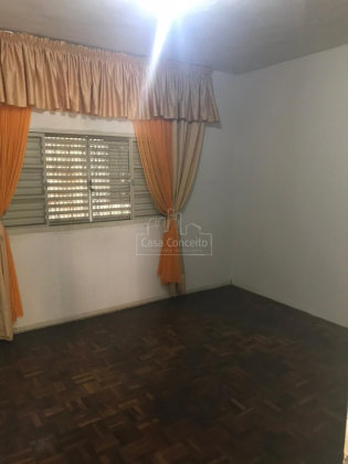 Casa Para Vender com 2 quartos no bairro Jardim Simus em Sorocaba
