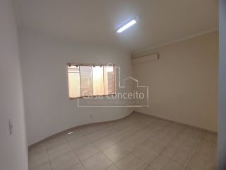 Imóvel Comercial Para Alugar no bairro Santa Terezinha em Sorocaba