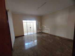 Imóvel Comercial Para Alugar no bairro Santa Terezinha em Sorocaba