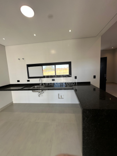 Casa de Condomínio Para Vender com 3 quartos no bairro Jardim Novo Horizonte em Sorocaba