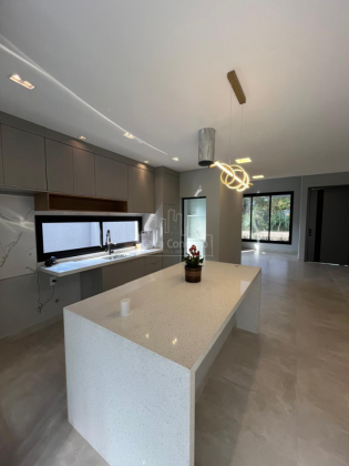 Casa de Condomínio Para Vender com 3 quartos 1 suítes no bairro Green Valley em Votorantim