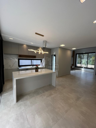 Casa de Condomínio Para Vender com 3 quartos 1 suítes no bairro Green Valley em Votorantim